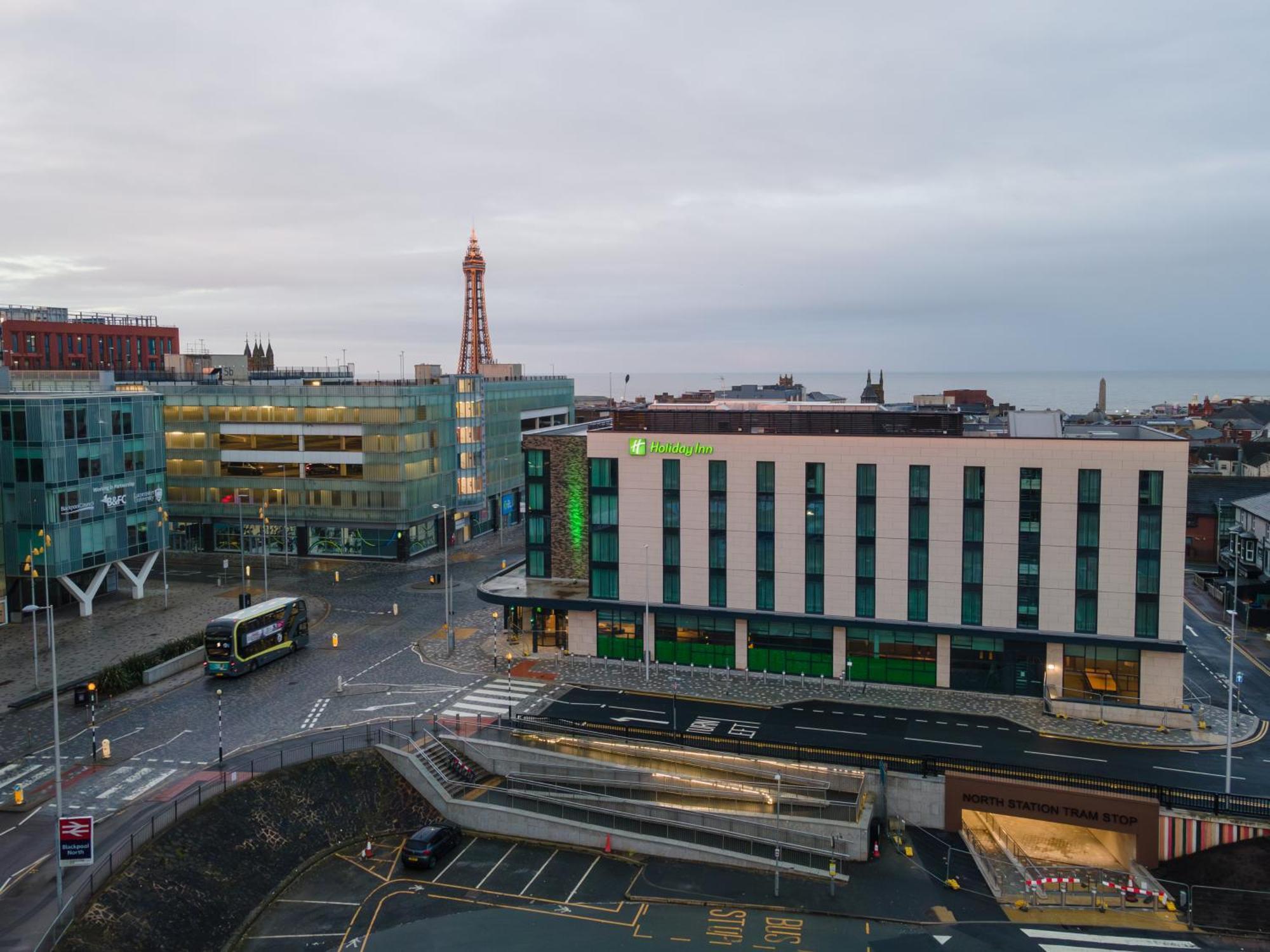 Holiday Inn Blackpool By Ihg Exterior photo